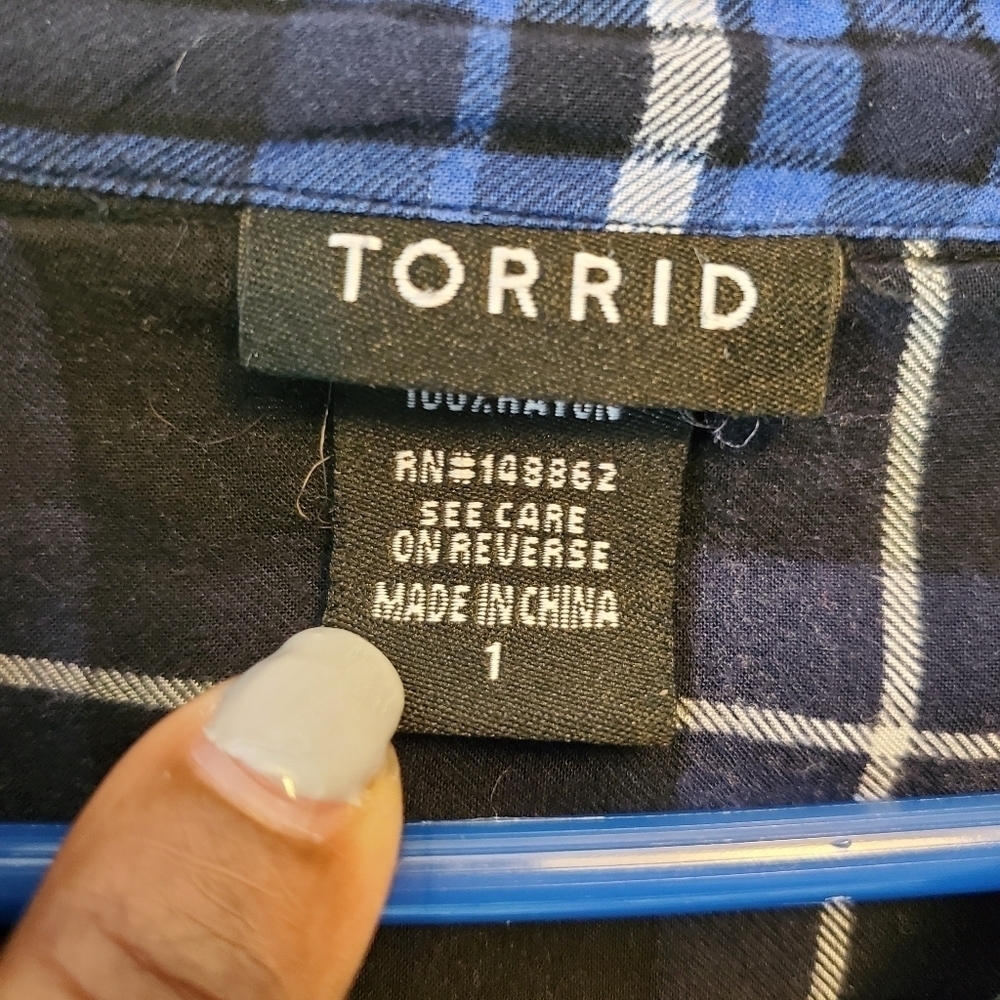 Torrid plaid shirt. - Picture 3 of 4